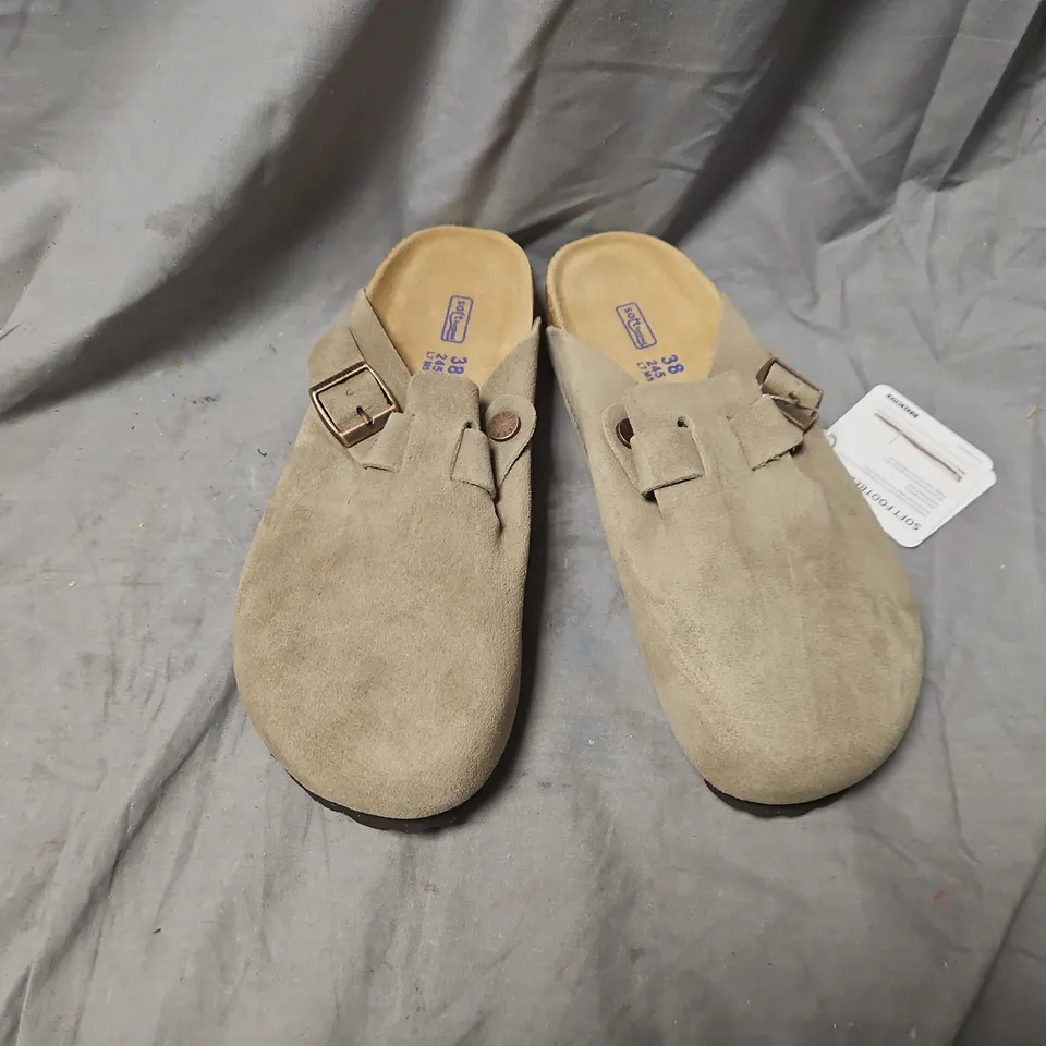 BIRKENSTOCK BOSTON BS TAUPE SUEDE CLOGS – EU 38 (UK 5)