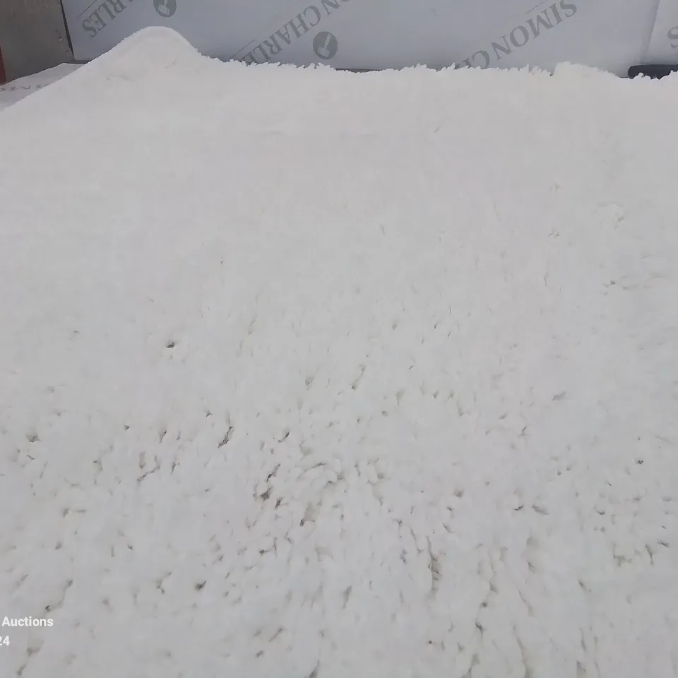 BRAND NEW PACO HOME 750 LAGOS 60X100CM WHITE BATH MAT