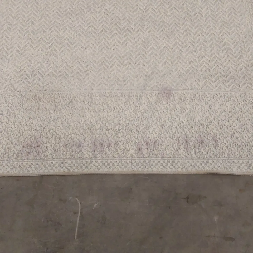 QUALITY DESIGNER AREA RUG - APPROXIMATELY 220 x 153cm