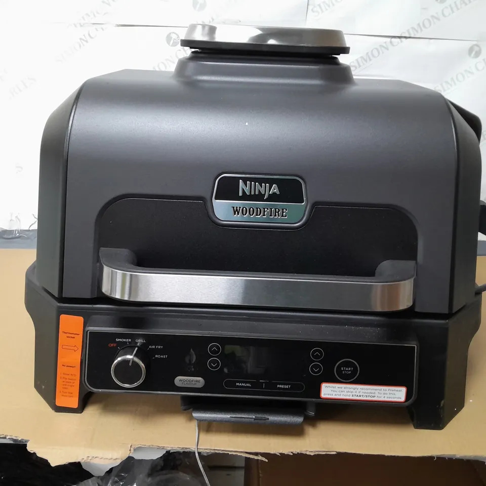 BOXED NINJA WOODFIRE PRO XL ELECTRIC BBQ GRILL & SMOKER - COLLECTION ONLY
