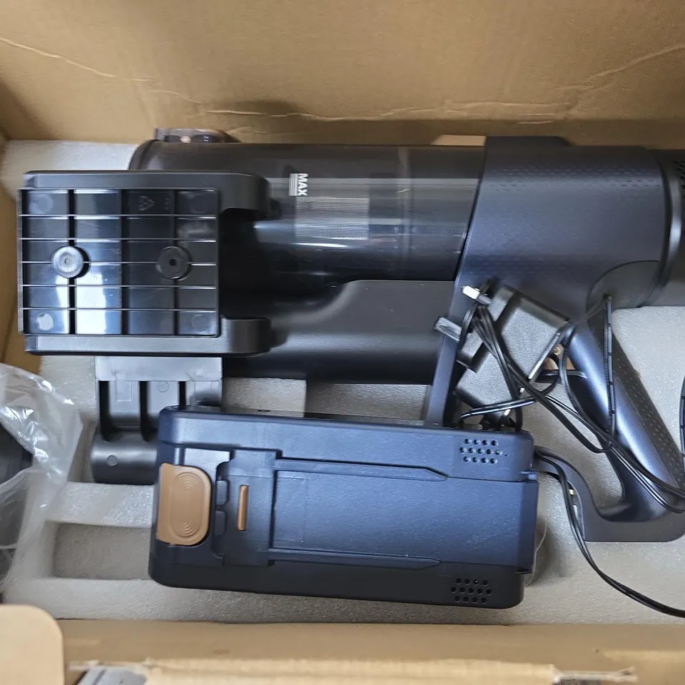 BOXED BLITZ V12 CORDLESS VACUUM CLEANER