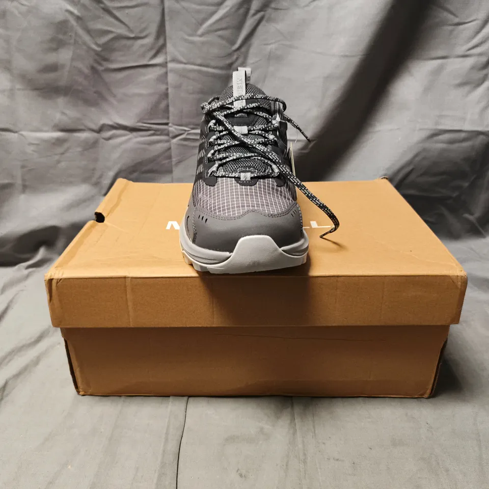 BOXED PAIR OF MERRELL MOAB SPEED 2 GTX SHOES IN ASPHALT SIZE UK 9.5