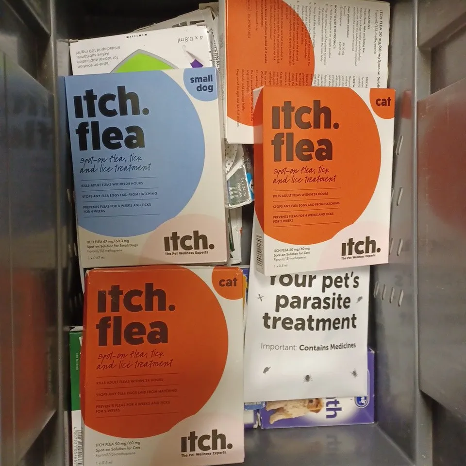 BOX OF APPROXIMATELY 20 ASSORTED PET TREATMENT SUPPLIES TO INCLUDE ITCH. WORMER, FLEA SOLUTION AND DIFFUSER