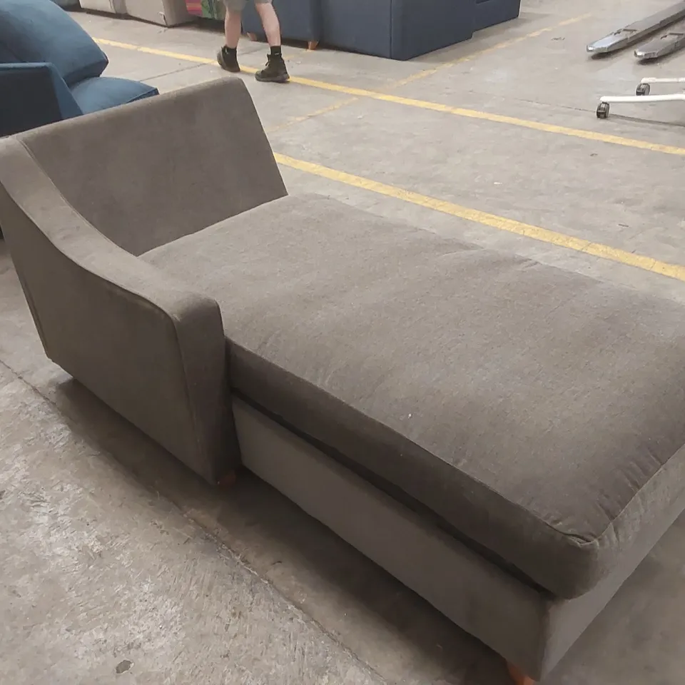 QUALITY DESIGNER CHAISE CORNER SOFA SECTION 