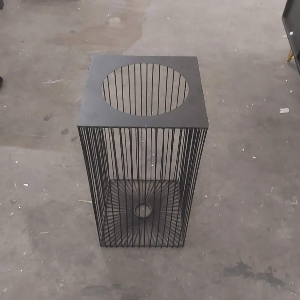 DESIGNER METAL STRUT PLANTER