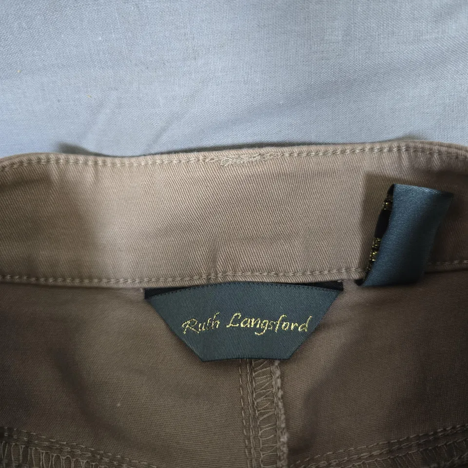 RUTH LANGFORD BEIGE TROUSERS – , UK 16 (US 12, DE 42, IT 48) 