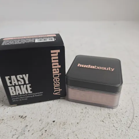 HUDABEAUTY EASY BAKE LOOSE SETTING POWDER - CHERRY BLOSSOM CAKE