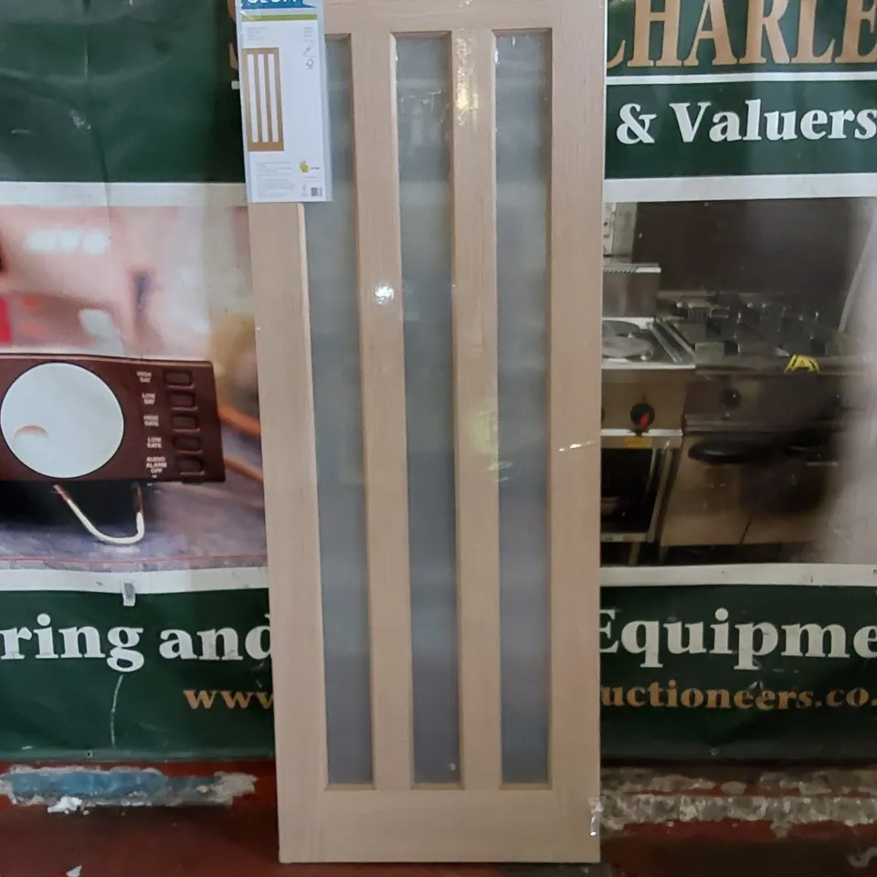 GEOM VERTICAL 3 PANEL OAK VENEER GLAZED INTERNAL DOOR // SIZE: 1981 X 762mm