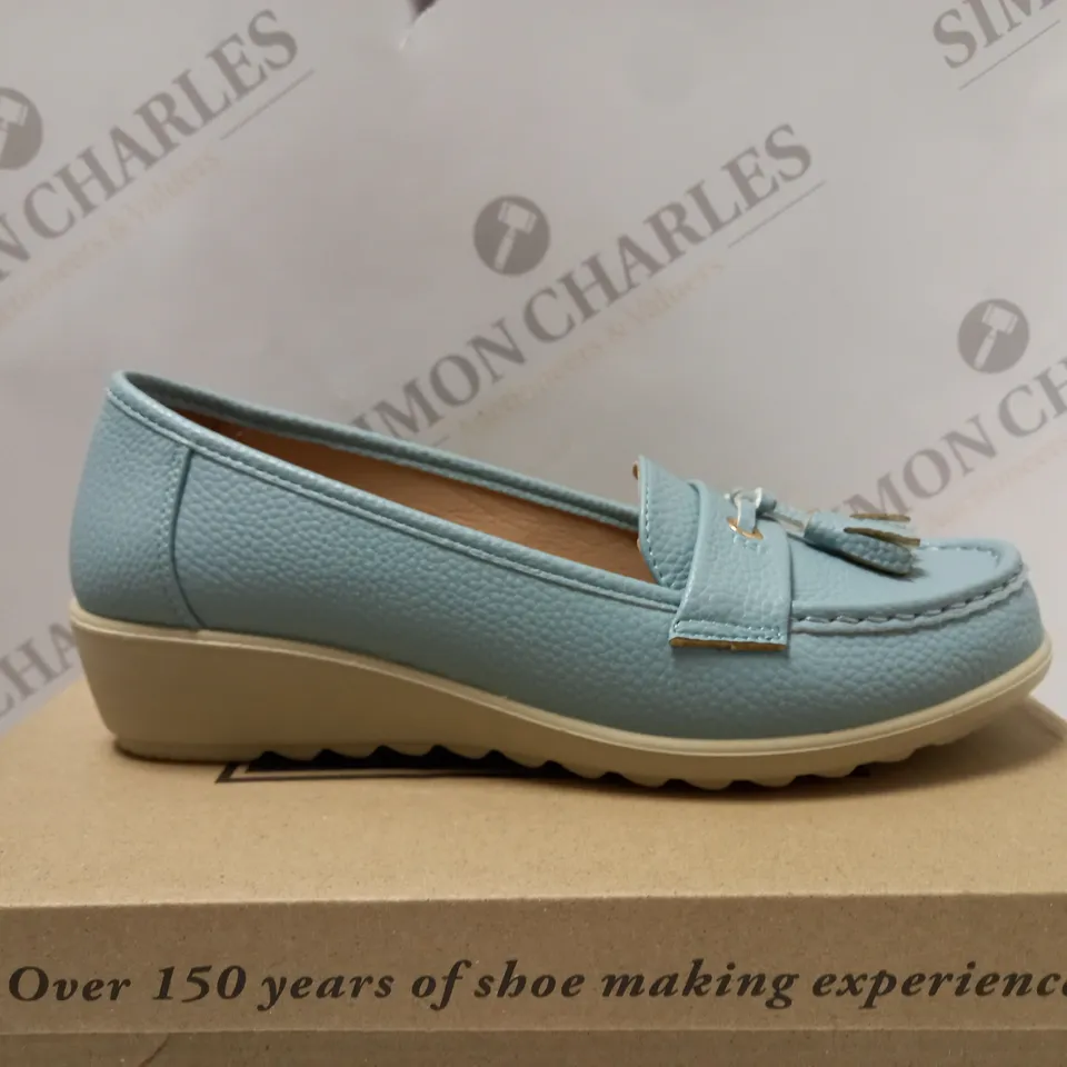 BOXED PAIR OF TASSLE LOAFERS, BLUE - SIZE 6