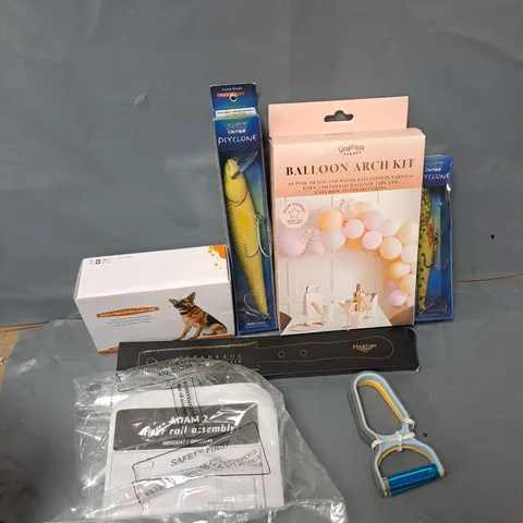 APPROXIMATELY 10 ASSORTED HOUSEHOLD ITEMS TO INCLUDE BALLOON ARCH KIT, JAPANESE HAD SAW, RISER RAIL ASSEMBLY, ETC