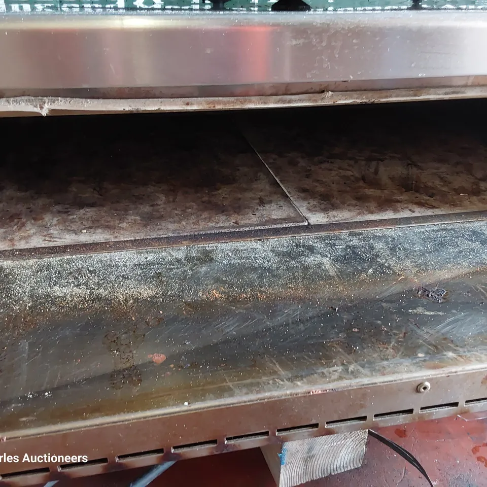 LINCAT PIZZA OVEN PO69X