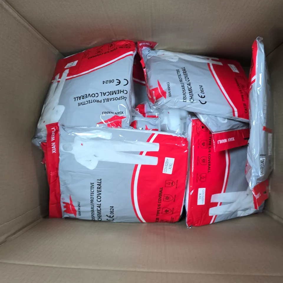 APPROXIMATELY 22 DISPOSABLE PROTECTIVE CHEMICAL COVERALLS IN WHITE - XXL