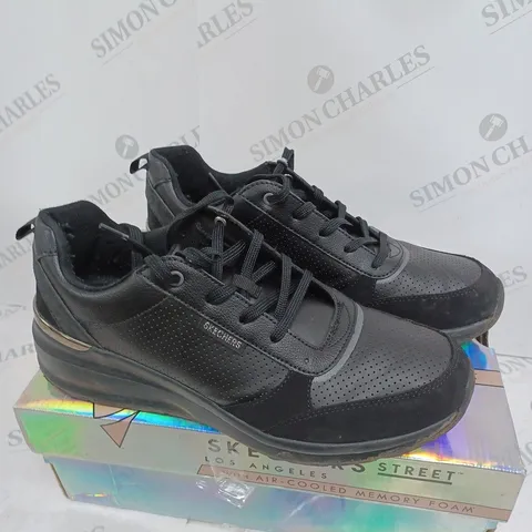 BOXED SKECHERS BILLION TRAINERS, BLACK - SIZE 8