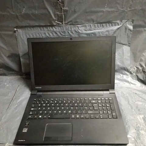 TOSHIBA SATELLITE PRO R50-B-12P LAPTOP