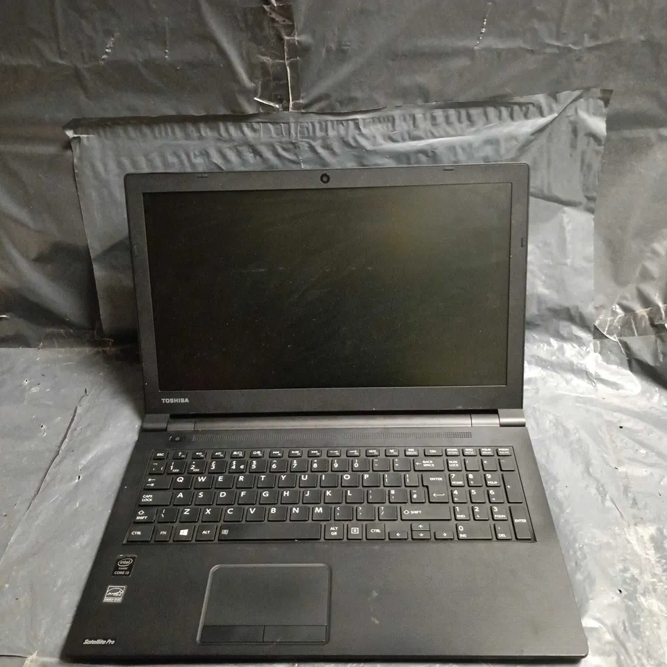 TOSHIBA SATELLITE PRO R50-B-12P LAPTOP