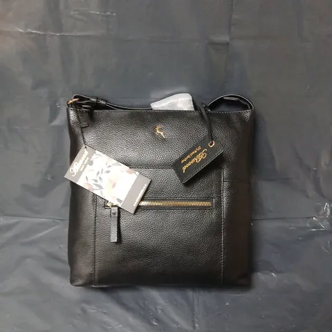ASHWOOD LEATHER MULTWAY BAG IN BLACK