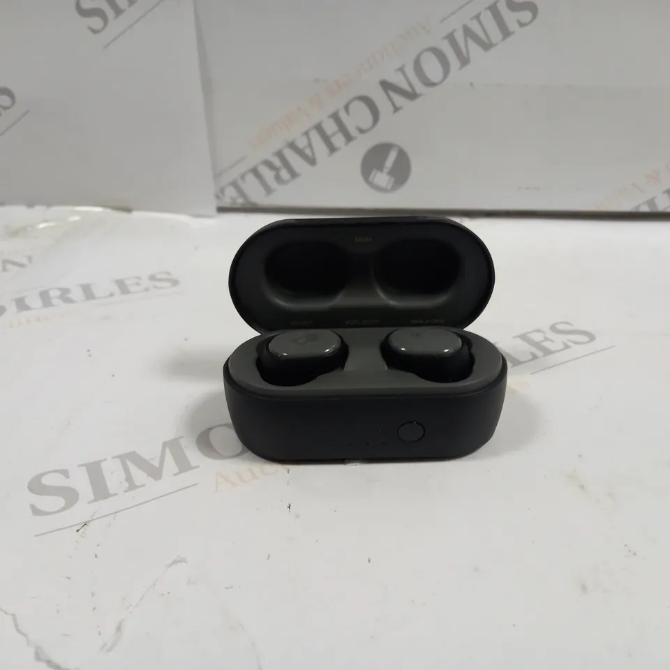 SKULLCANDY TRUE WIRELESS EARBUDS BOXED