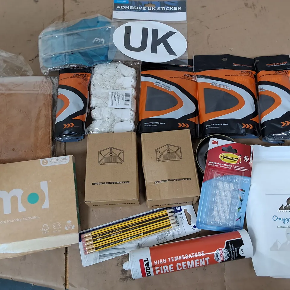 APPROXIMATELY 10 ASSORTED HOUSEHOLD ITEMS TOO INCLUDE PENCILS, SMOL TABLETS, AND OXYGEN BLEACH 1KG ETC.
