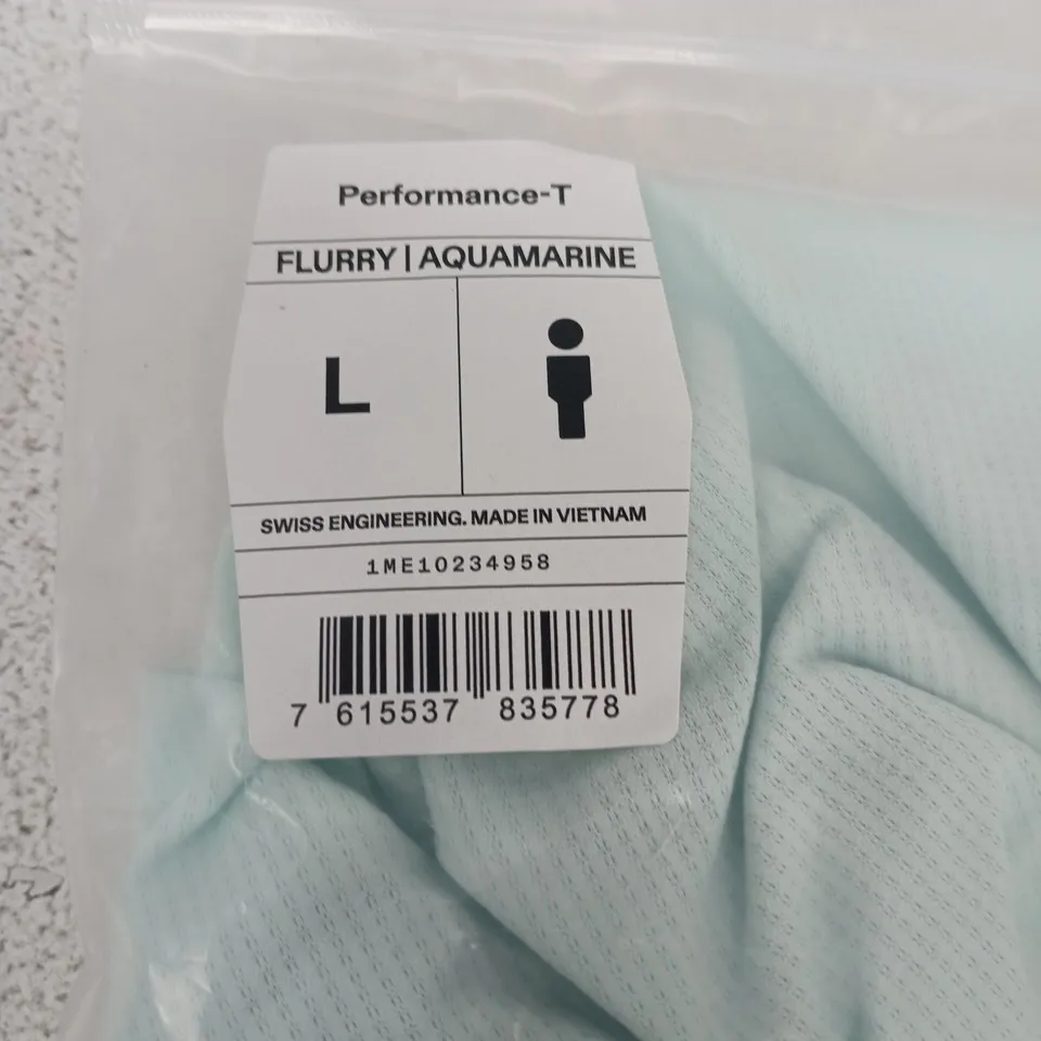 BAGGED ON CLOUD PERFORMANCE-T FLURRY AQUAMARINE T-SHIRT, SIZE L
