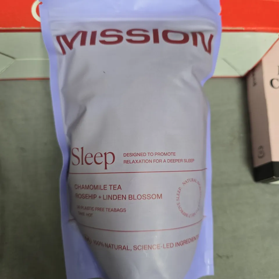 LOT OF ASSORTED TEA AND COFFEE ITEMS TO INCLUDE CLIPPER PEPPERMINT TEA AND THE MOSS WAY HERBAL TEA