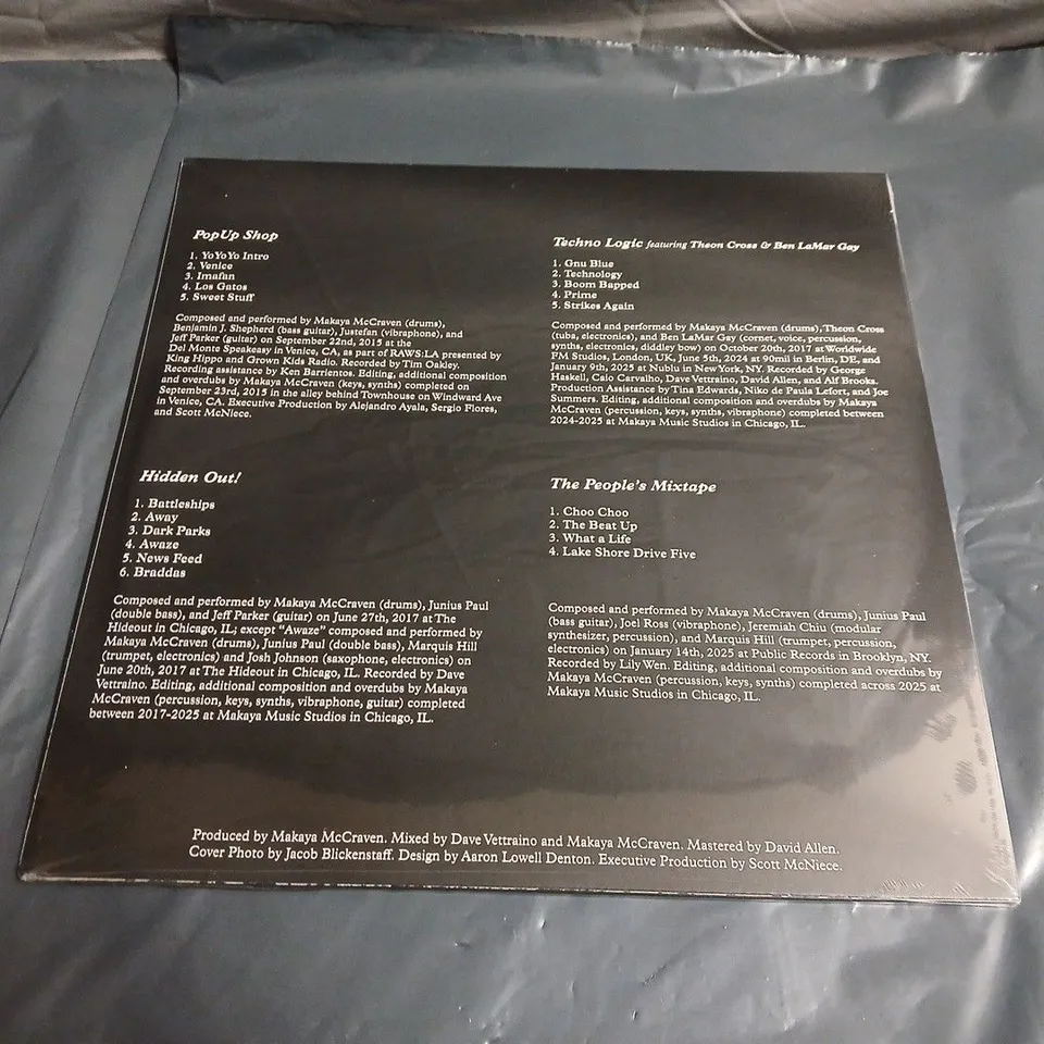 MAKAYA MCCRAVEN – OFF THE RECORD (VINYL LP) XL RECORDINGS