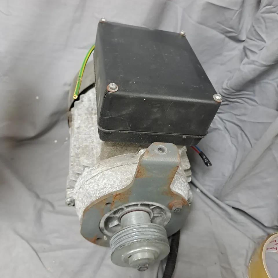 INDUSTRIAL AC MOTOR WITH PULLEY AND EXTERNAL CONTROL BOX