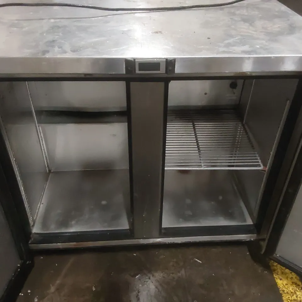 TRUE COMMERCIAL TEMPERATURE CONTROLLED CABINET WITH PREP COUNTER