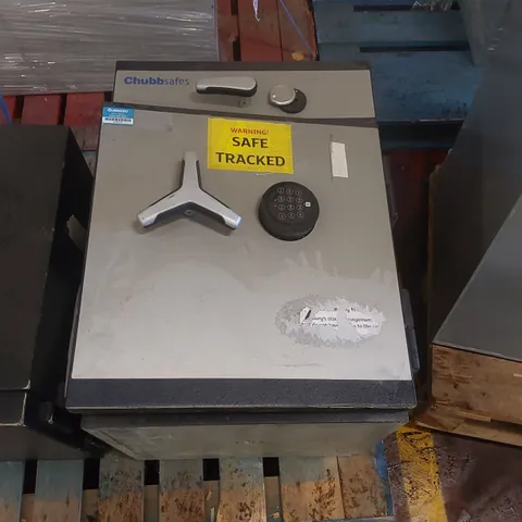 CHUBBSAFES HEAVY DUTY SECURITY SAFE
