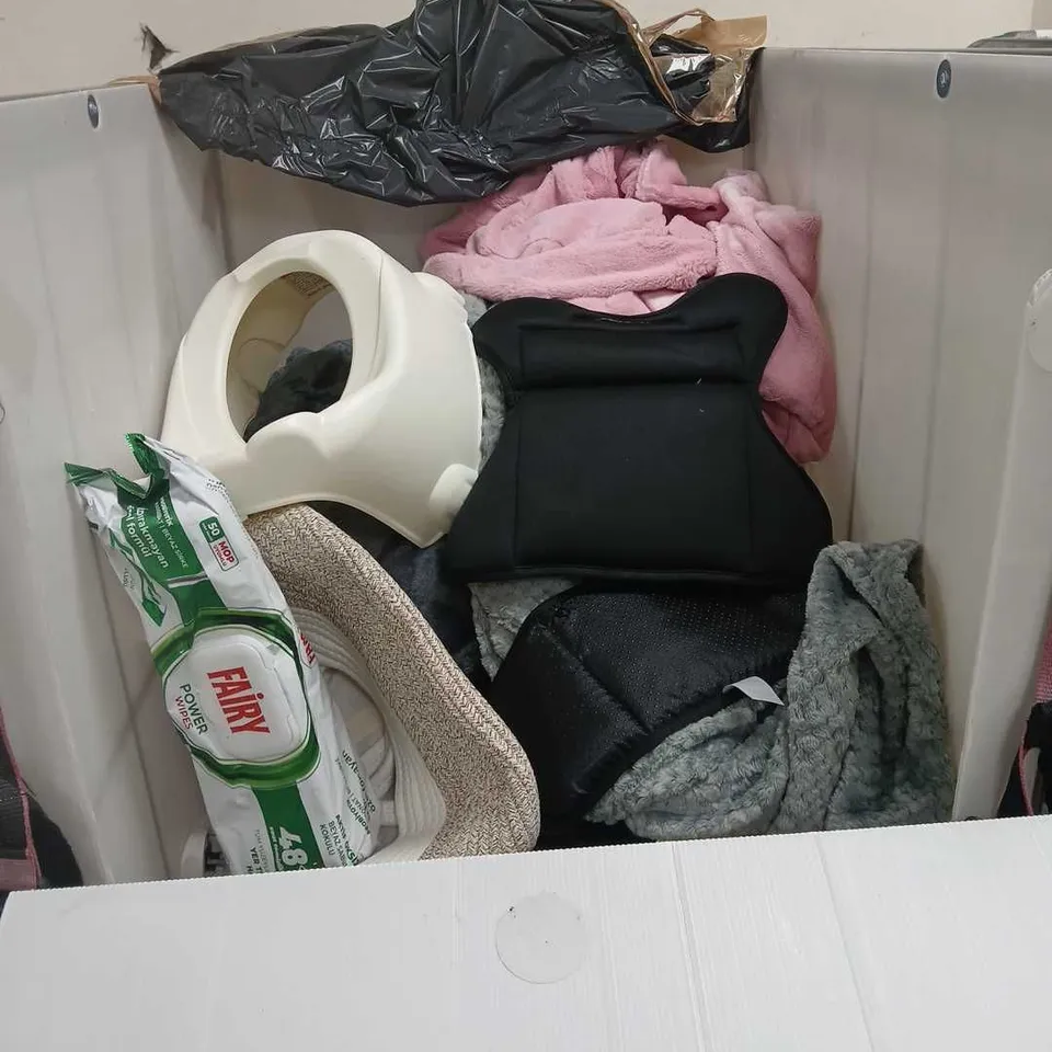 CAGE OF APPROXIMATELY 15 ASSORTED ITEMS TO INCLUDE FAIRY POWER WIPES, KODOMOORE BAG ETC