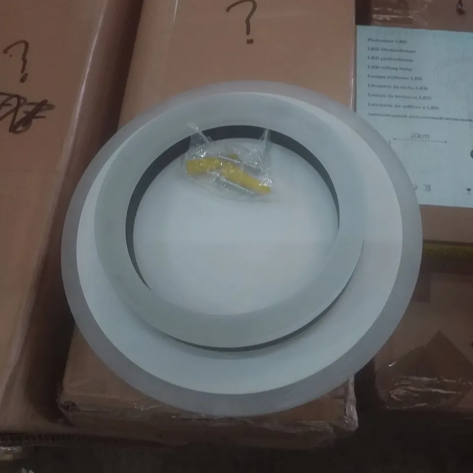 BOXED THISSELL 1 LIGHT 20CM FLUSH MOUNT 