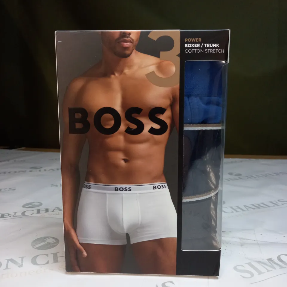 BOXED CALVIN KLEIN BOXERS SIZE M - X3