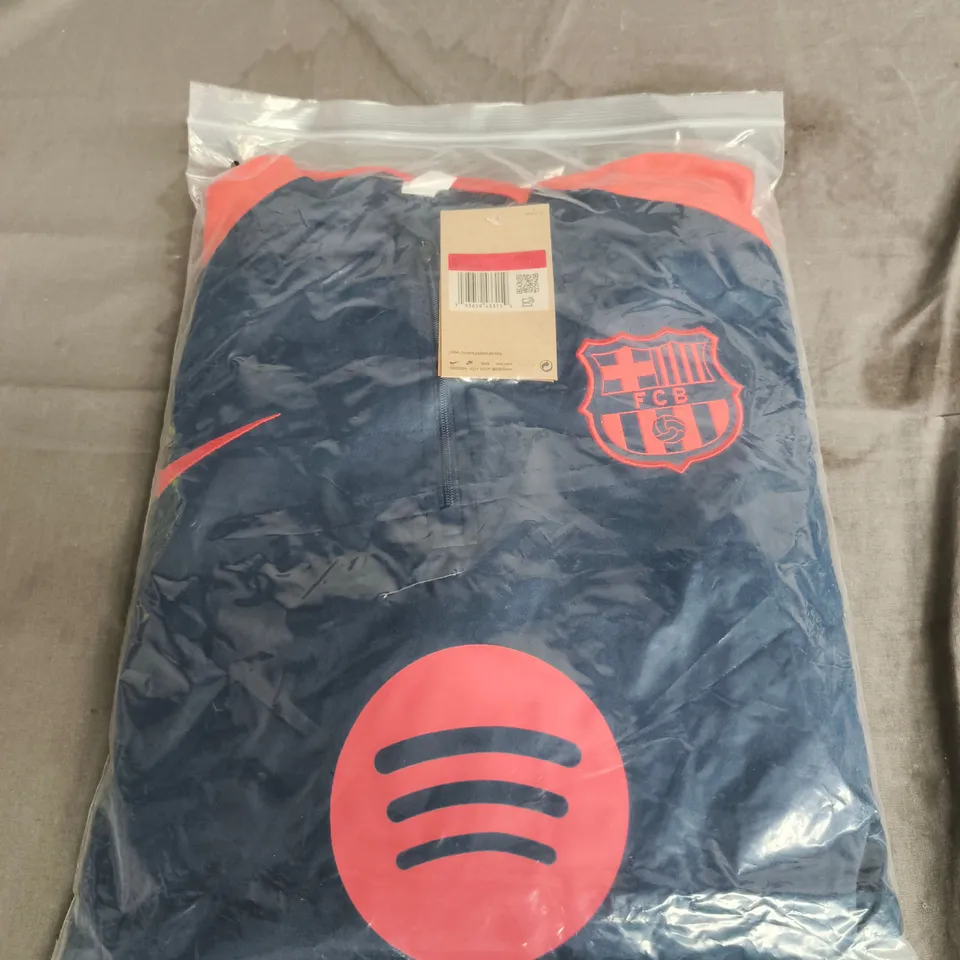 FC BARCALONA TRAINING JACKET SIZE L 