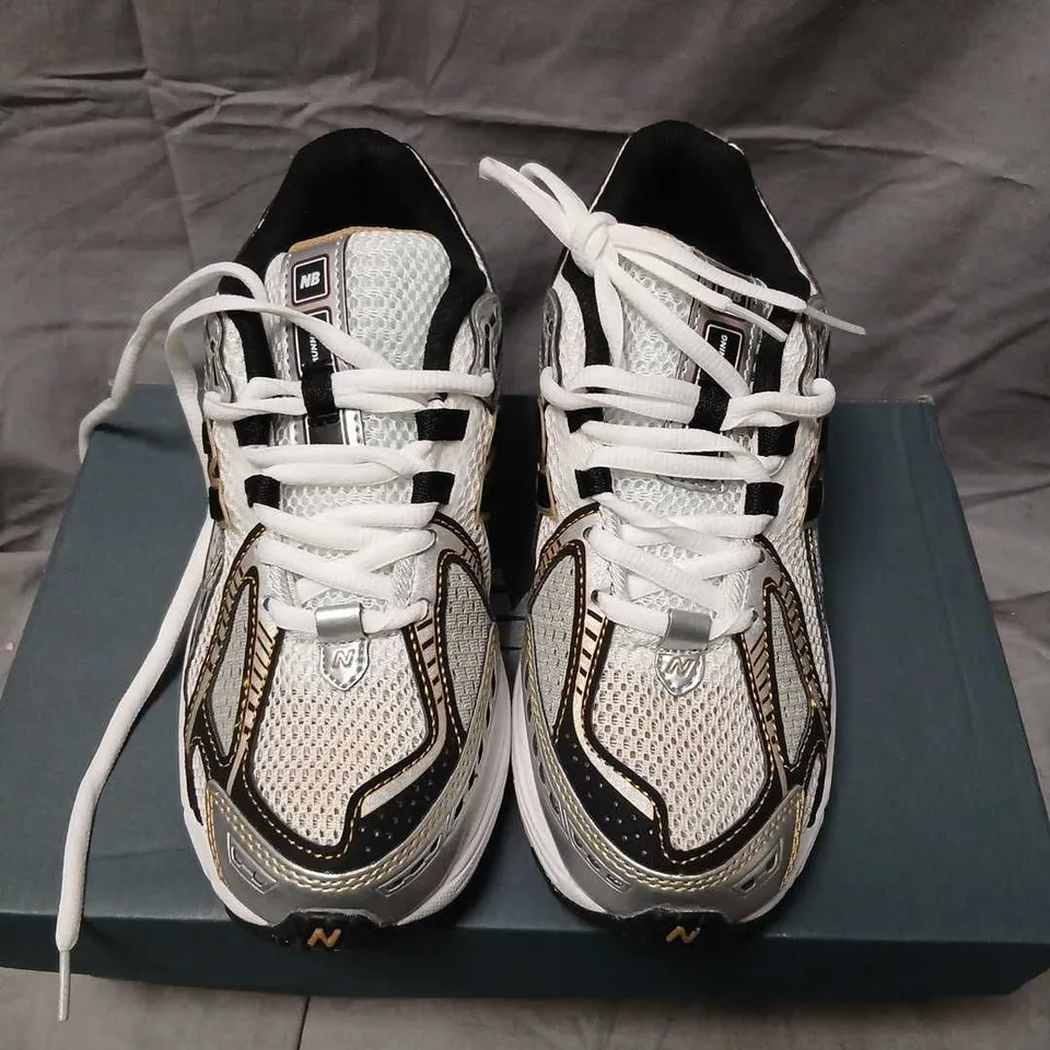 NEW BALANCE W1906RA LIFESTYLE WOMEN'S SNEAKERS – WHITE/BLACK/GOLD