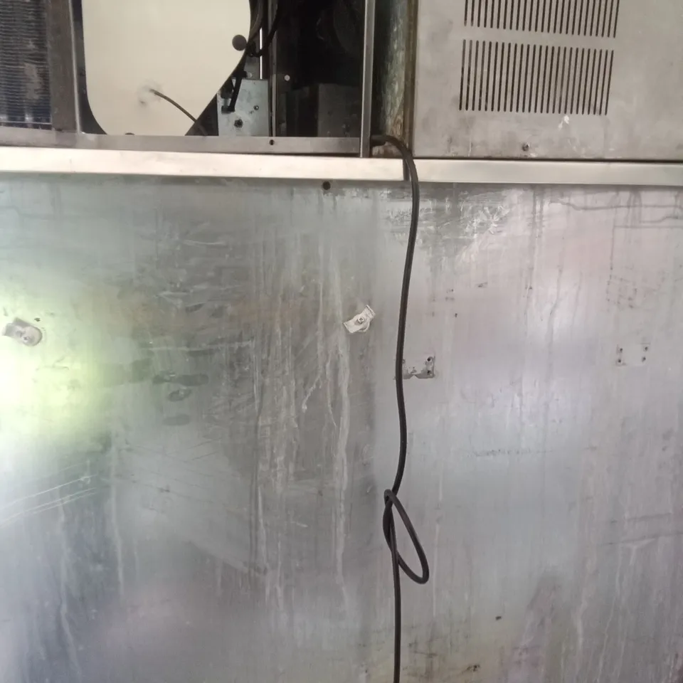 COMMERCIAL FOLLETT ICE MAKER WITH VENTILATION 