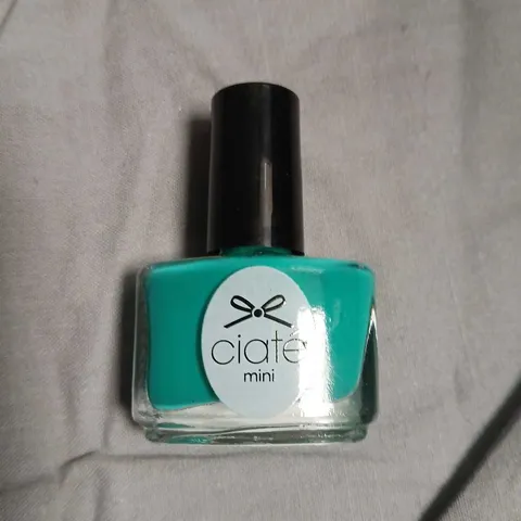 BOX OF APPROXIMATELY 500 CIATÉ MINI NAIL POLISH – TEAL (5 ML)-NO EXPIRY DATE SHOWN ON PRODUCT 