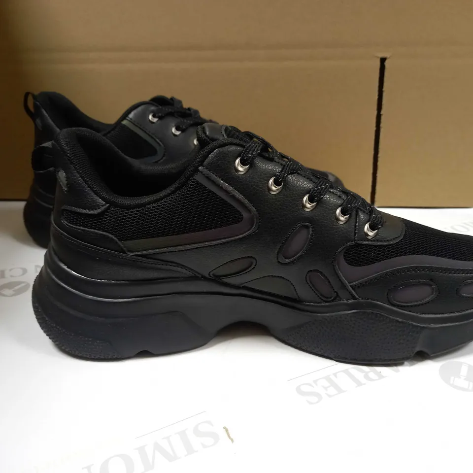 KOI BLACK CHUNKY BASED VEGAN TRAINERS - SIZE 10