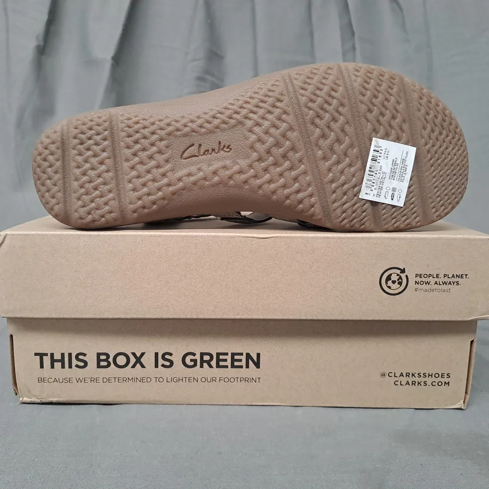 BOXED PAIR OF CLARKS ELIZABELLE SKY OPEN-TOE SANDALS IN METALLIC PEWTER UK SIZE 5.5