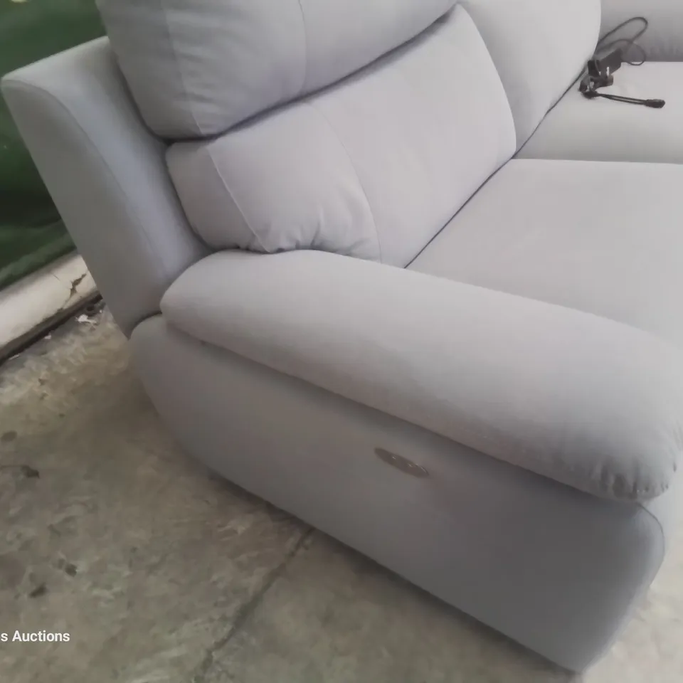 QUALITY ITALIAN DESIGNER & MANUFACTURED PATRIZIO POWER RECLINING THREE SEATER SOFA LIGHT GREY FABRIC