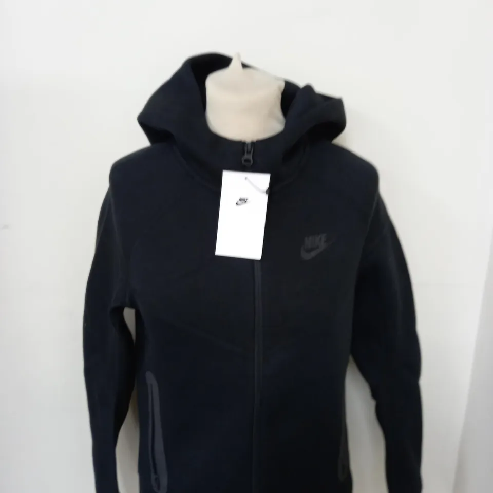 NIKE TECH FLEECE JACKET SIZE M