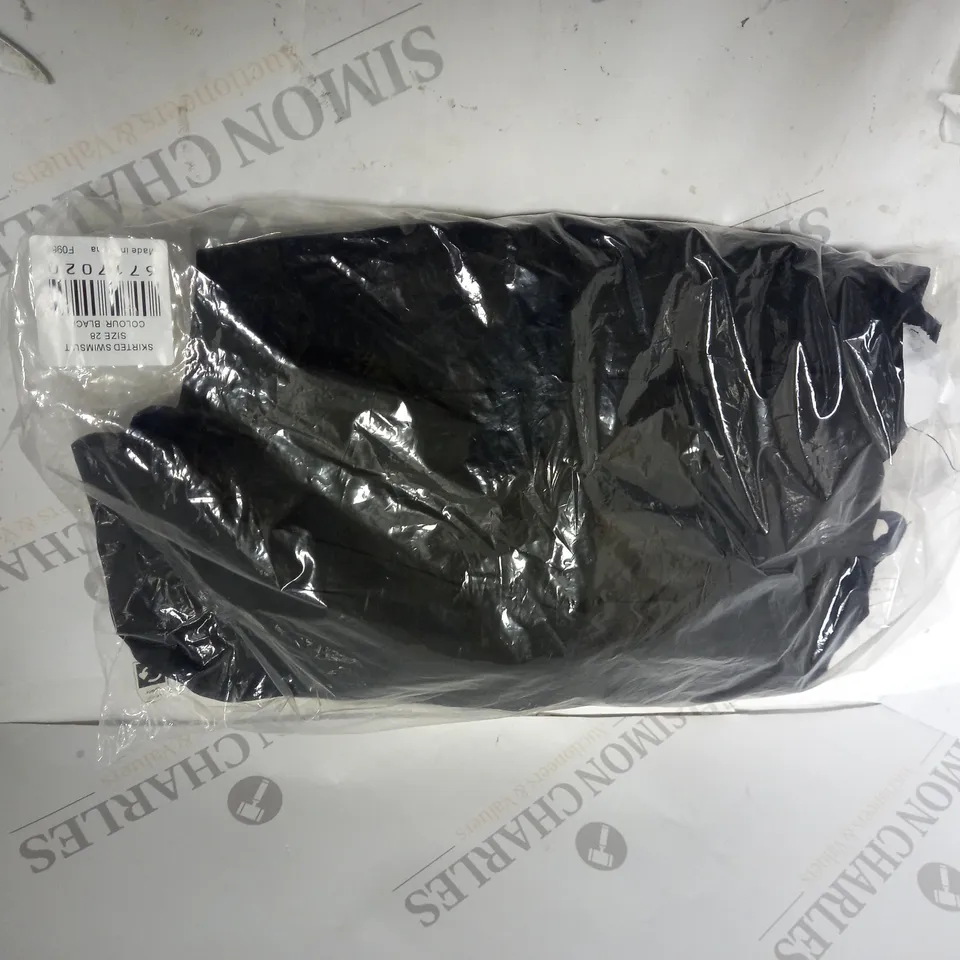 BLACK SKIRTED SWIMSUIT SIZE:28