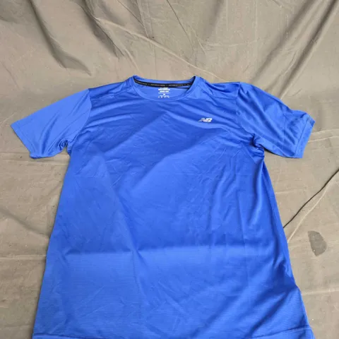 NEW BALANCE RUNNING TOP IN BLUE SIZE M
