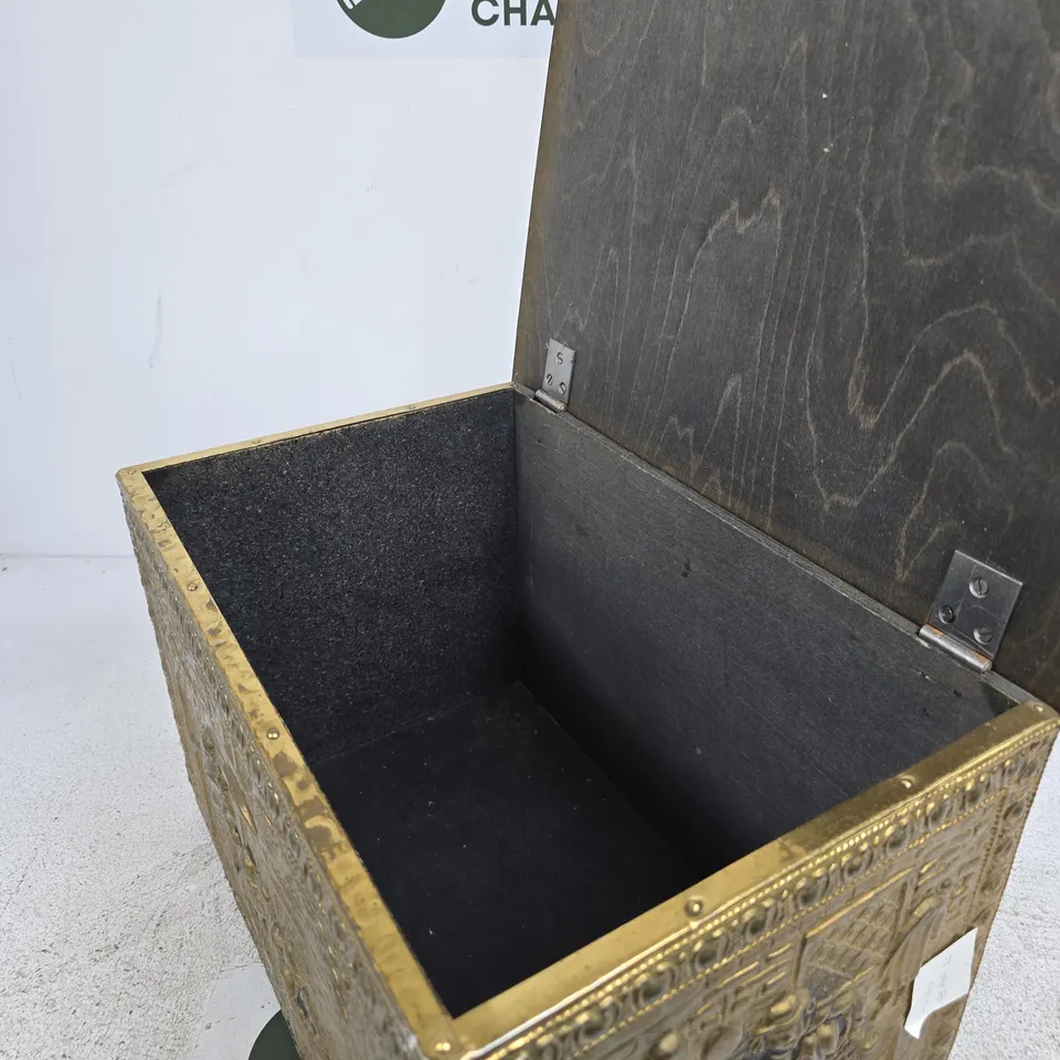 ANTIQUE WOOD AND EMBOSSED BRASS FIRESIDE LOG BOX