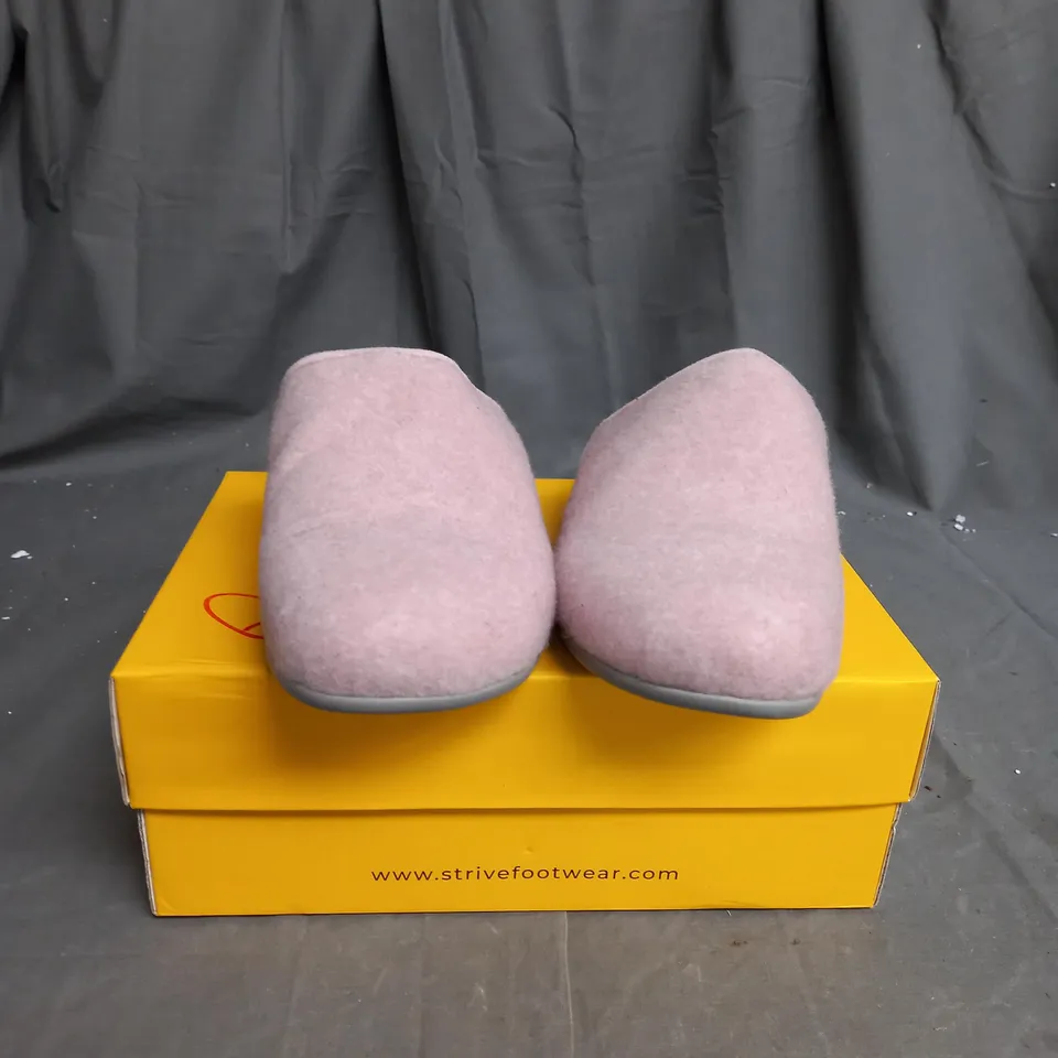 STRIVE COPENHAGEN CLOG SLIPPER SIZE 5