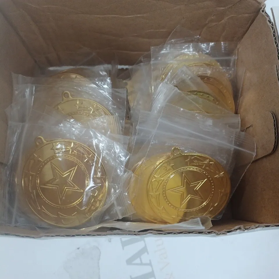 BOX OF APPROXIMATELY 100 MEDALS GOLD-COLOURED