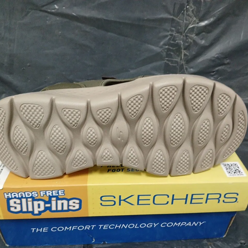 BOXED PAIR OF SKECHERS GO WALK FLEX SANDALS - UK SIZE 10