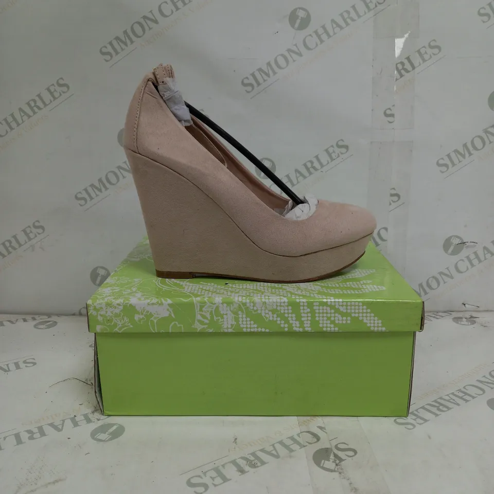 APPROXIMATELY 12 BOXED PAIRS OF CLARA'S WEDGE SHOES IN BEIGE VARIOUS SIZES TO INCLUDE SIZES 37, 38, 39