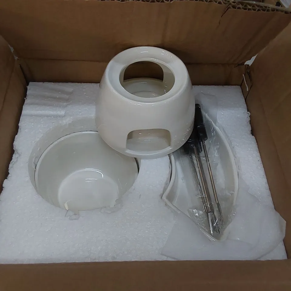 BOXED CERAMIC FONDUE SET