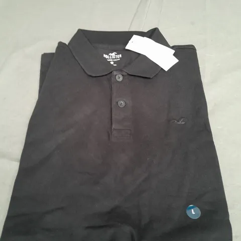 HOLLISTER ADVANCED STRECH POLO SHIRT - LARGE