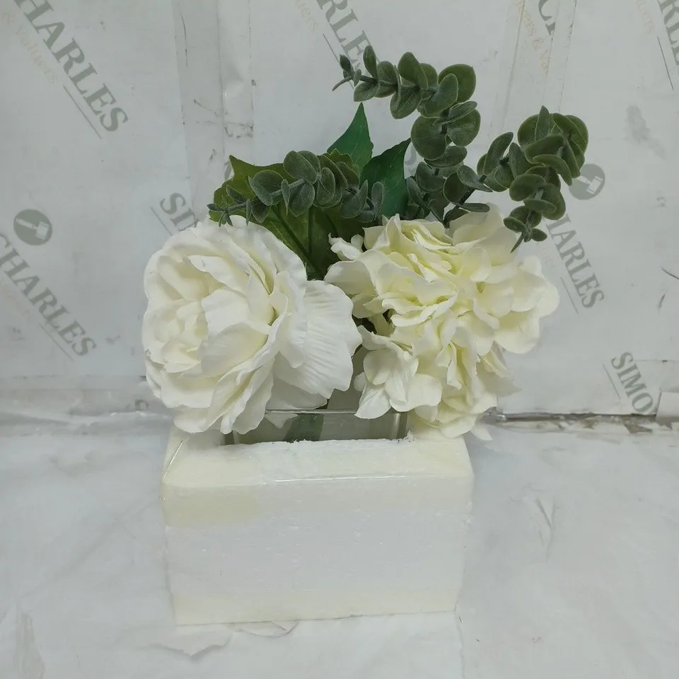 BOXED FAUX FLOWER ARRANGEMENT WHITE WITH VASE