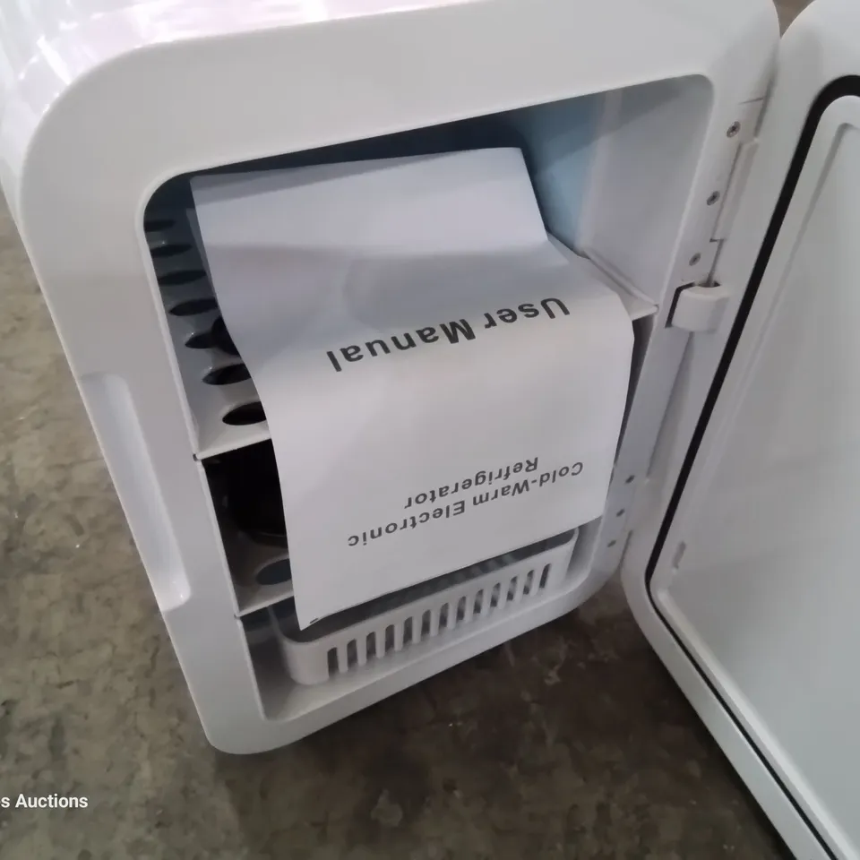BOXED COLD-WARM 12V ELECTRONIC REFRIGERATOR